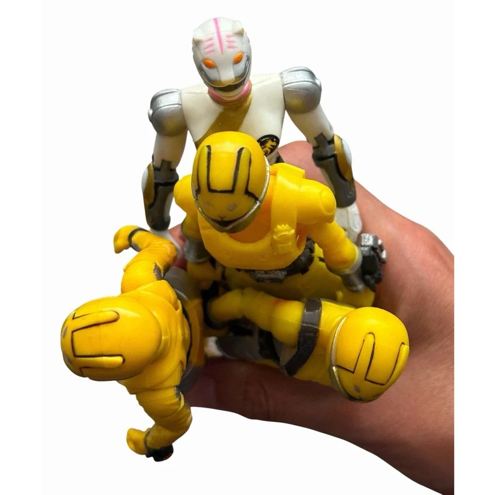 Power Rangers Beast Morphers Yellow Ranger Action Figure Mixed Lot